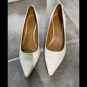 Nine West White Heels size 5.5